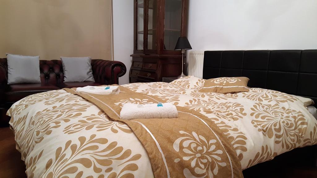 Oyo Guest House Ellipse 2* Whetstone