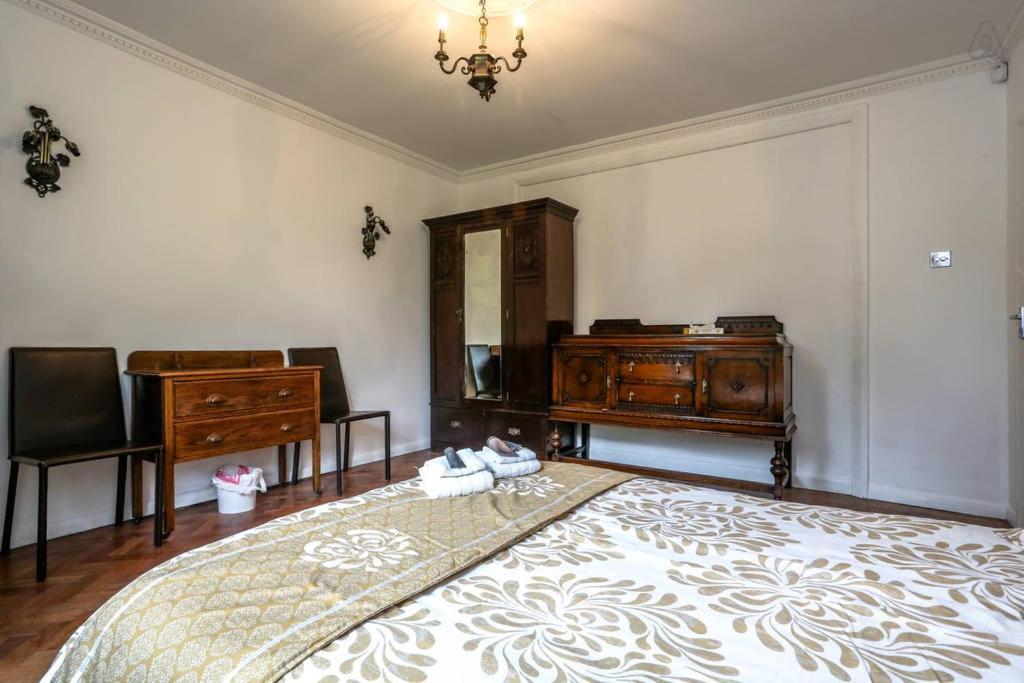 Oyo Guest House Ellipse Hotel