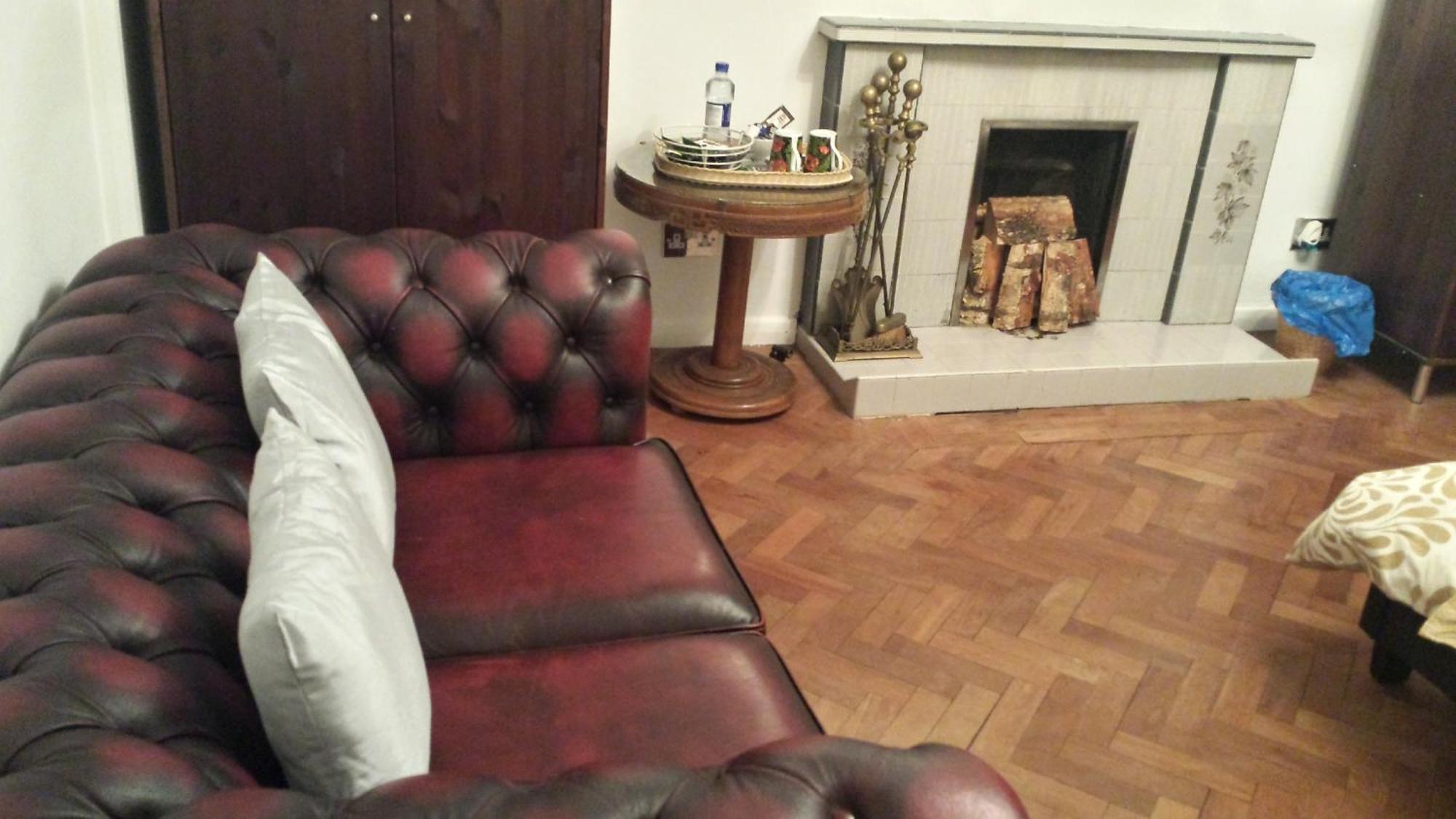 Hotel Oyo Guest House Ellipse 2*