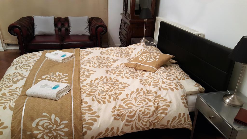 Hotel Oyo Guest House Ellipse