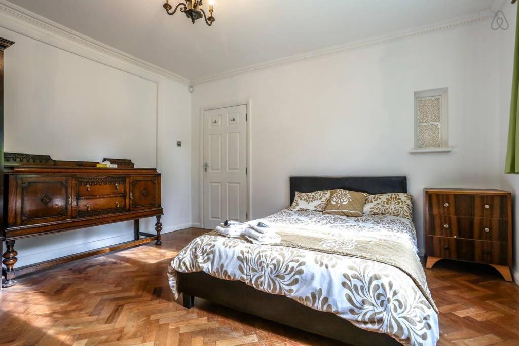 Hotel Oyo Guest House Ellipse Whetstone
